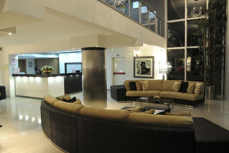 Aparthotel Tropicana Luanda Exterior photo